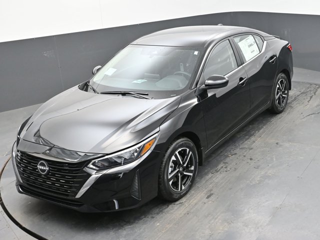 Vehicle image 4 of 44