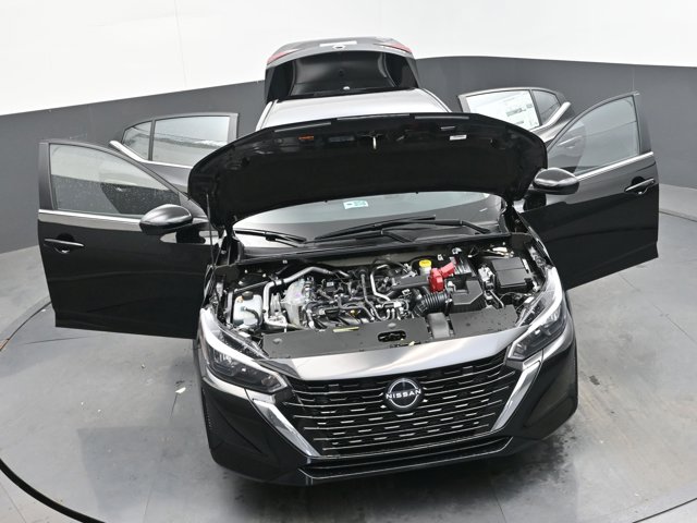 Vehicle image 10 of 44