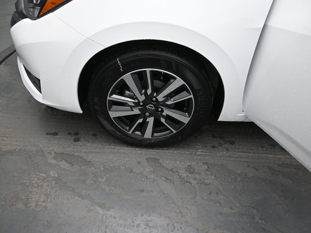 Vehicle image 42 of 45