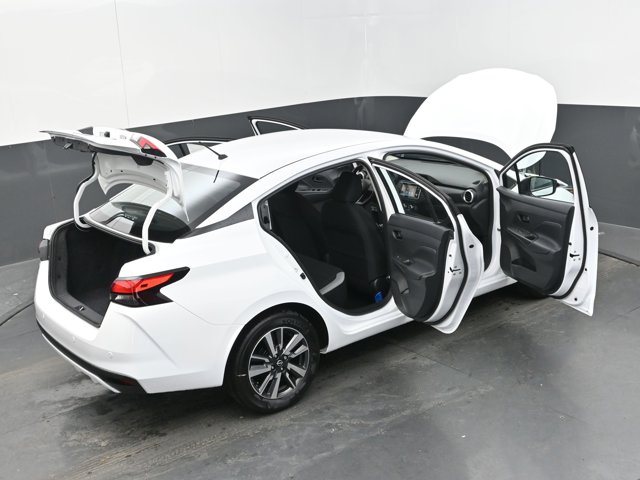 Vehicle image 29 of 45