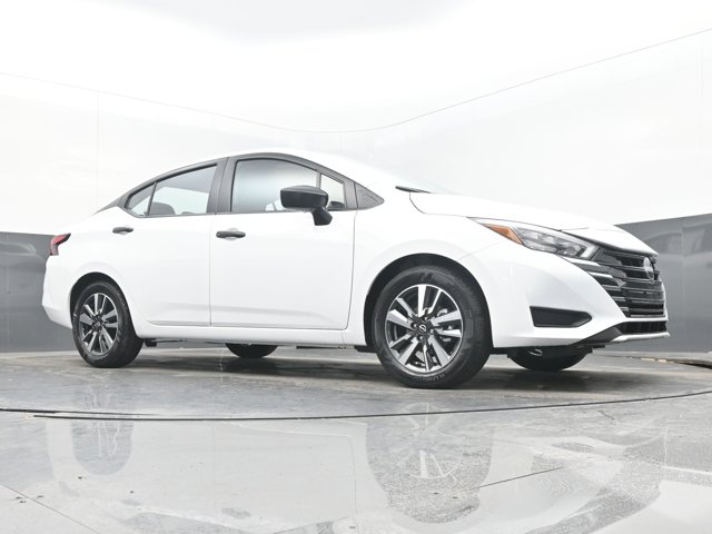 Vehicle image 4 of 45
