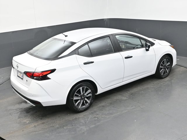 Vehicle image 23 of 45