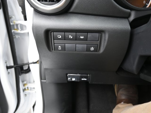 Vehicle image 34 of 45