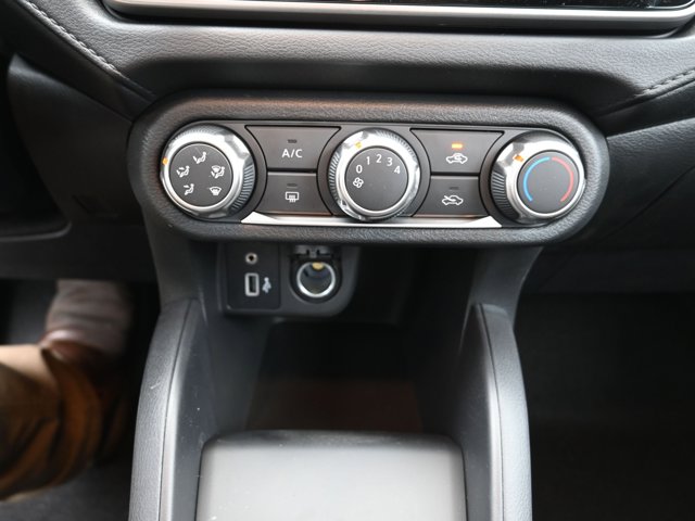 Vehicle image 39 of 45