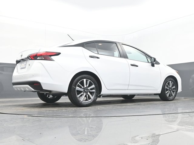 Vehicle image 3 of 45