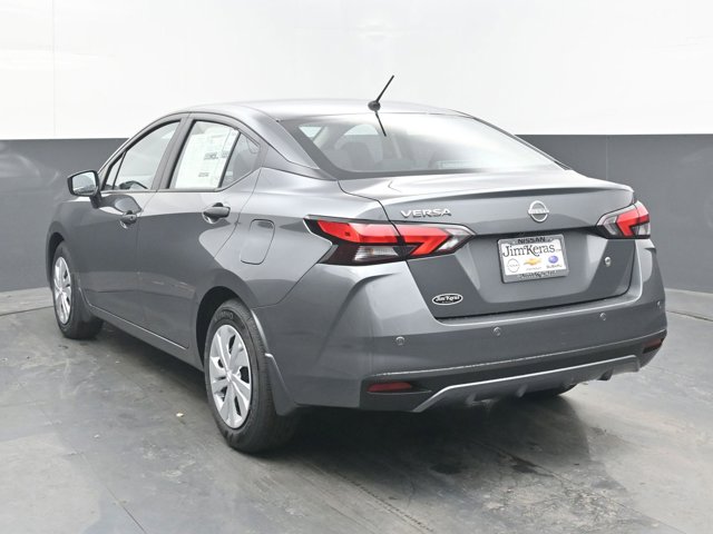 Vehicle image 10 of 44