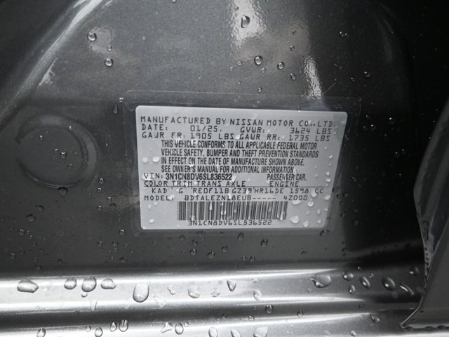 Vehicle image 33 of 44