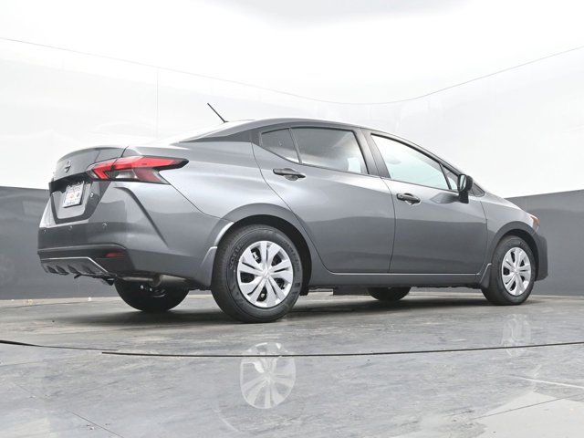 Vehicle image 3 of 44