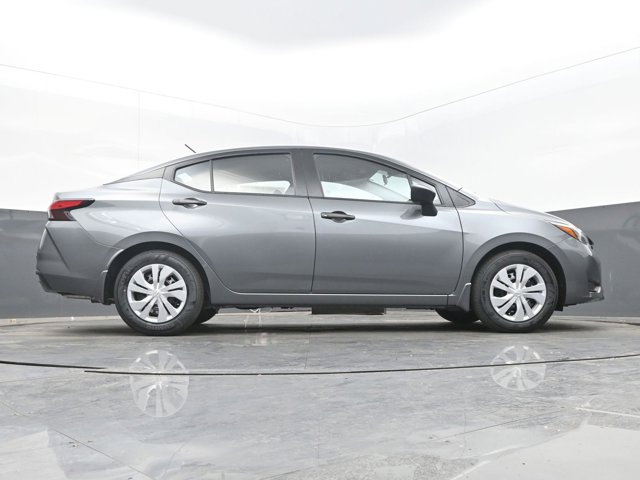 Vehicle image 18 of 44