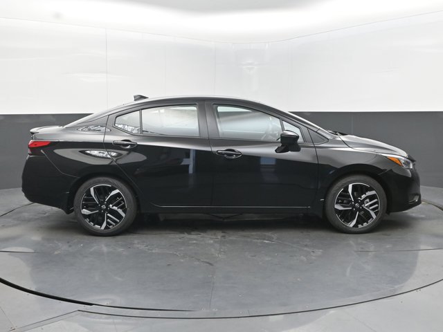 Vehicle image 16 of 44