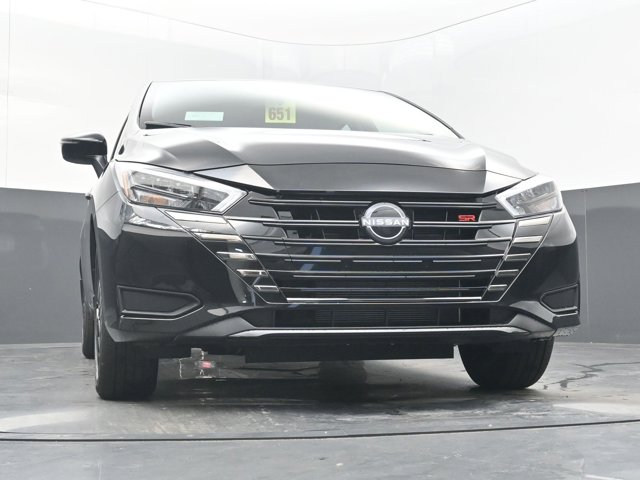 Vehicle image 8 of 44
