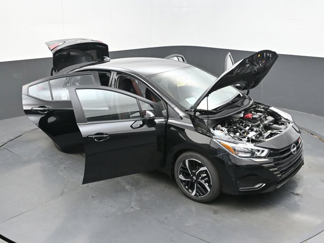 Vehicle image 14 of 44