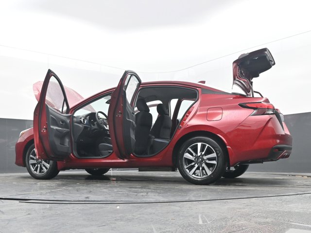 Vehicle image 28 of 45
