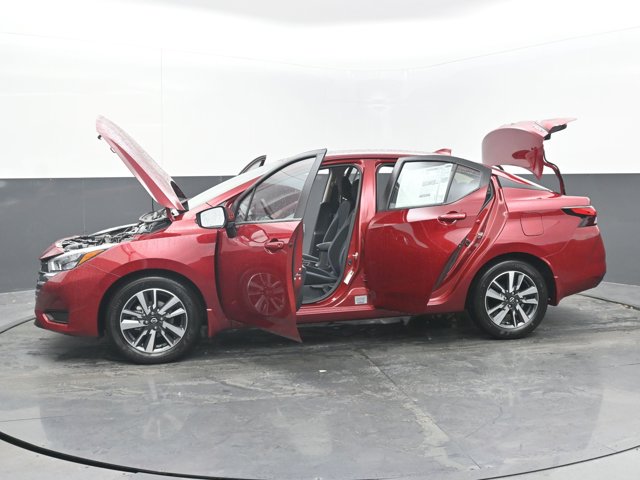 Vehicle image 27 of 45