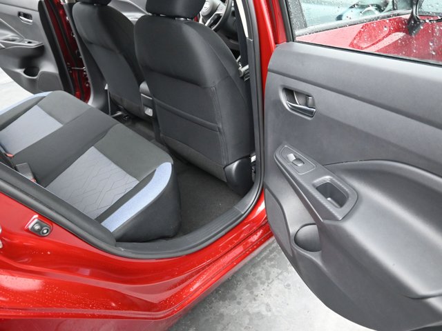 Vehicle image 41 of 45