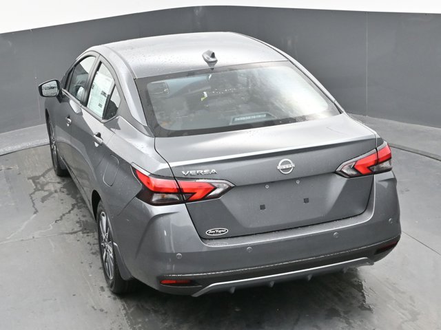 Vehicle image 22 of 45