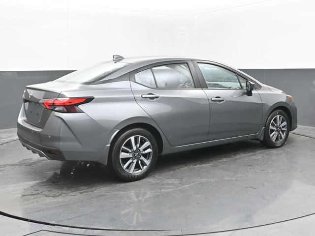 Vehicle image 13 of 45