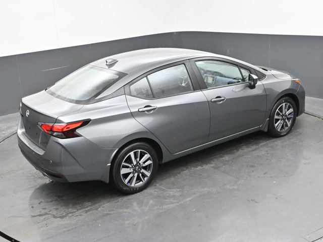 Vehicle image 23 of 45
