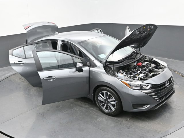 Vehicle image 25 of 45