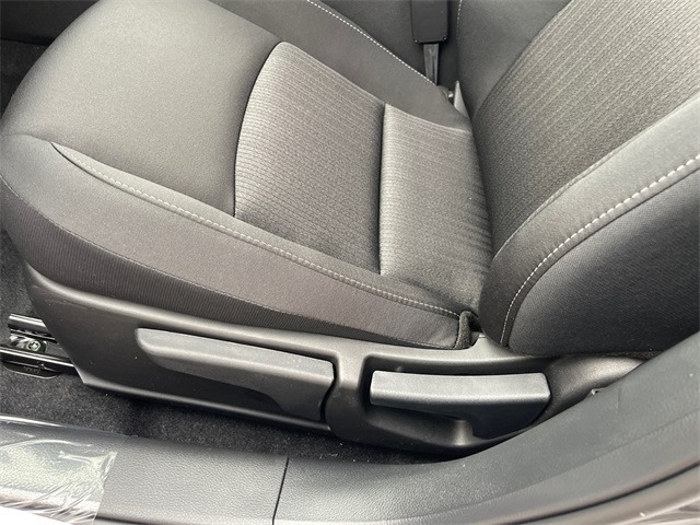 Vehicle image 18 of 27