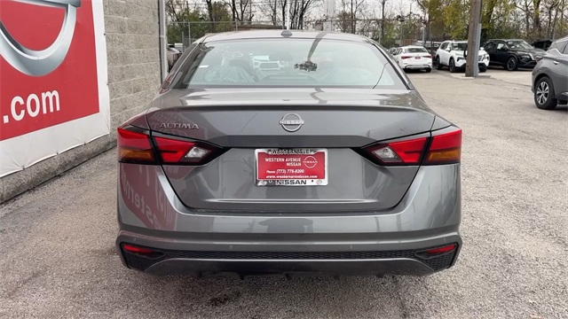 Vehicle image 27 of 27