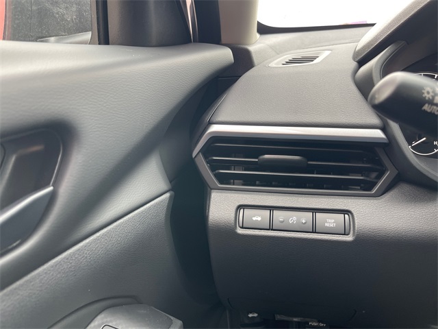 Vehicle image 25 of 27