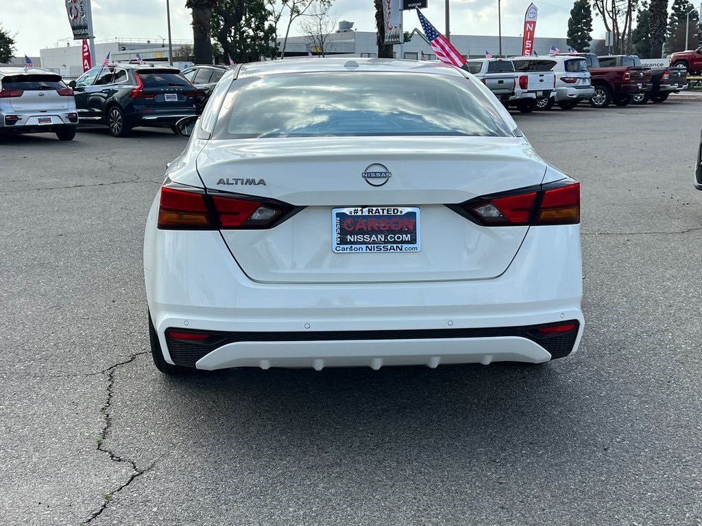 2025 Nissan Altima S Image 7 of 30