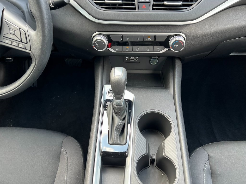 2025 Nissan Altima S Image 21 of 30