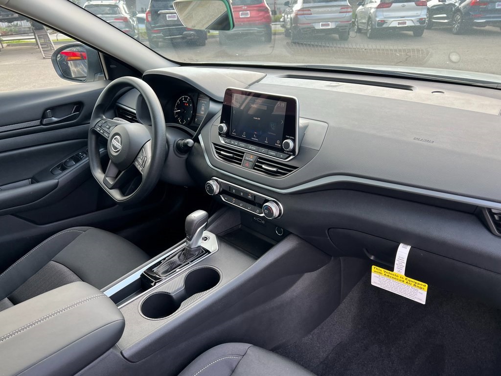 2025 Nissan Altima S Image 14 of 30
