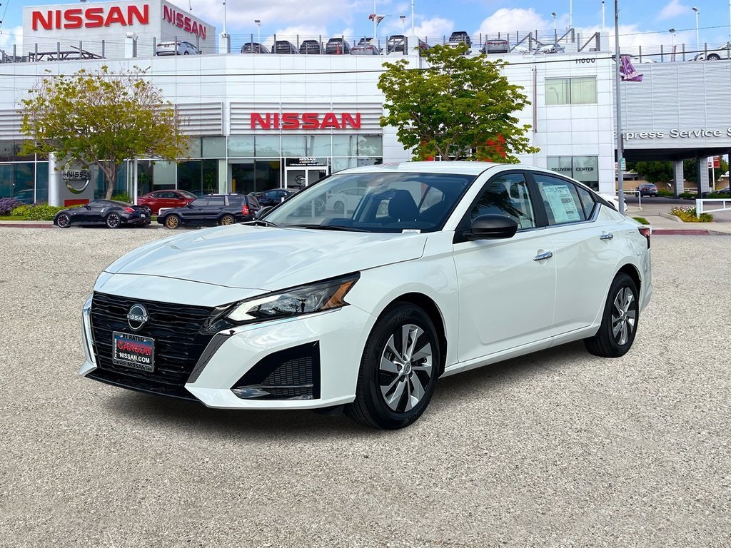 2025 Nissan Altima S Image 1 of 30