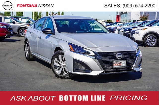 2025 Nissan Altima S Image 3 of 30