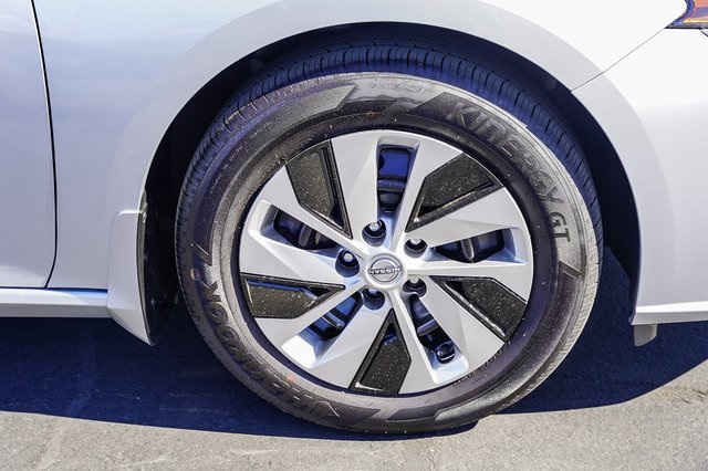 2025 Nissan Altima S Image 8 of 30