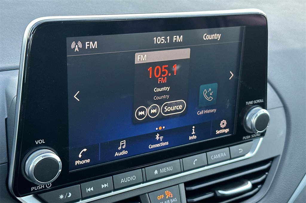 Vehicle image 14 of 23
