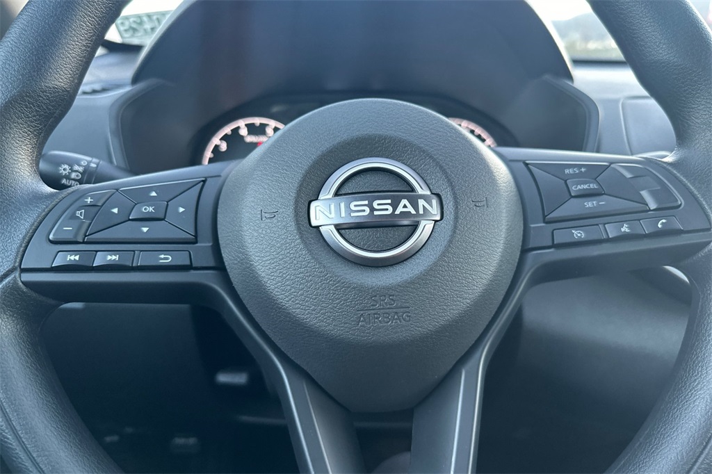 Vehicle image 19 of 23