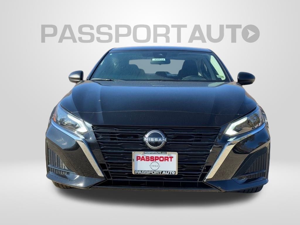 Vehicle image 2 of 21