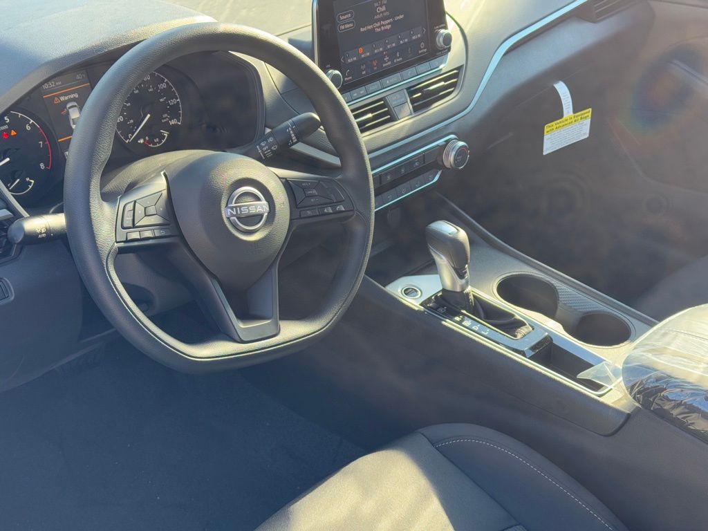 Vehicle image 8 of 22