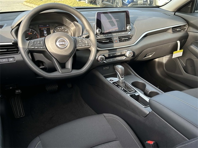 Vehicle image 10 of 18