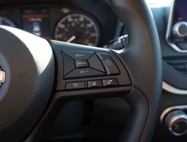 Vehicle image 26 of 30