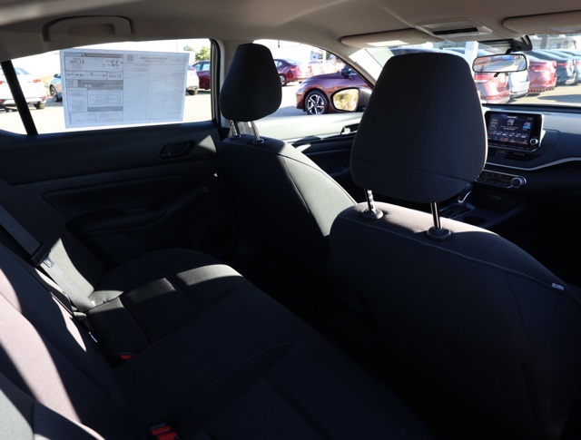Vehicle image 16 of 30