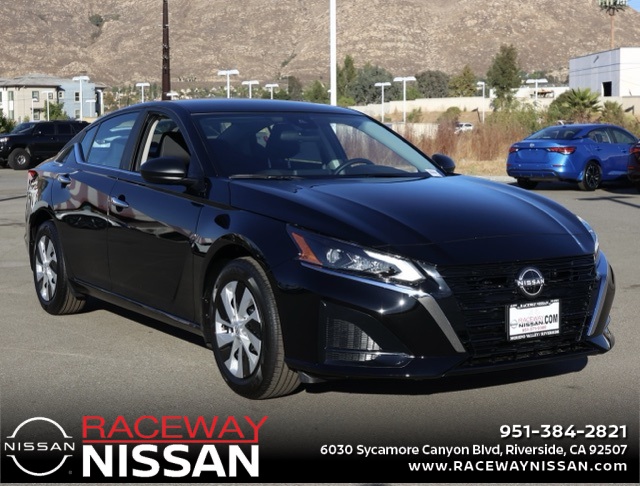 Vehicle image 4 of 30