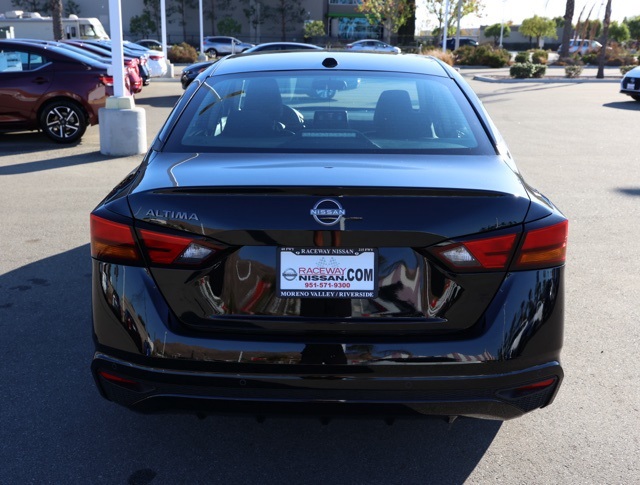 Vehicle image 7 of 30