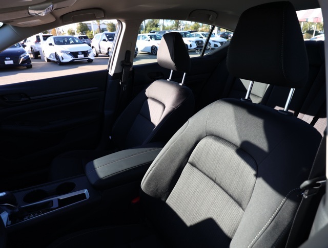 Vehicle image 15 of 30