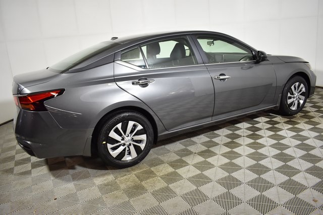 Vehicle image 5 of 29
