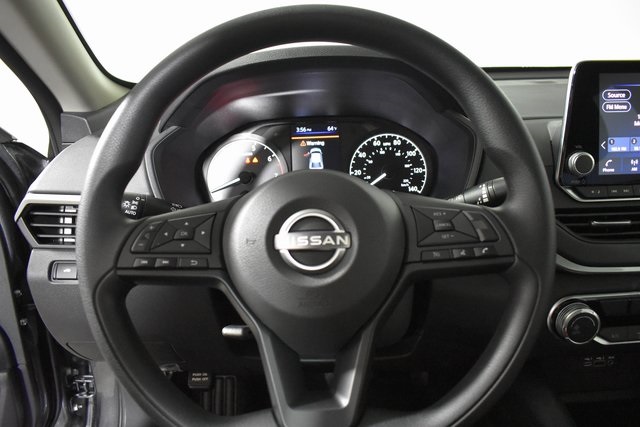 Vehicle image 15 of 29