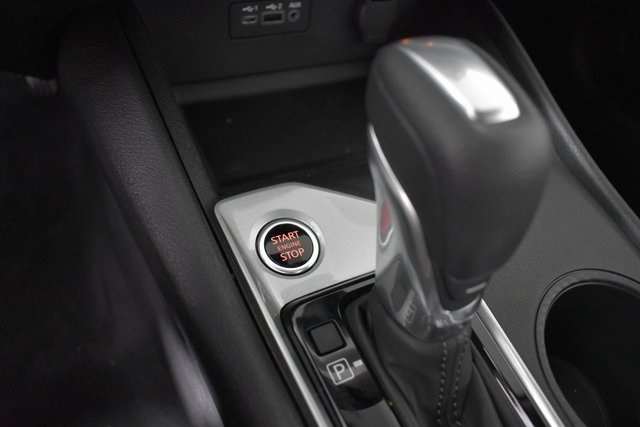 Vehicle image 16 of 29