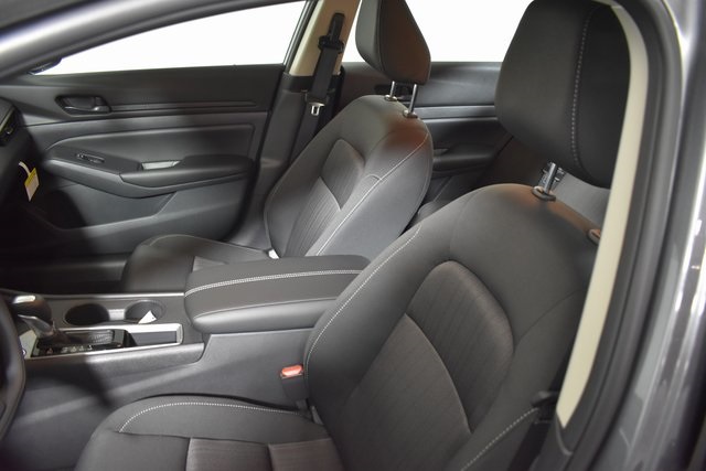 Vehicle image 13 of 29