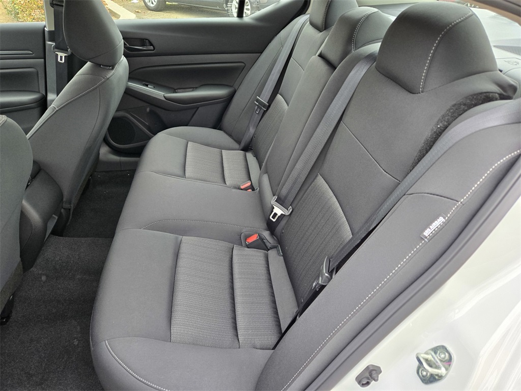 2025 Nissan Altima S Image 6 of 20