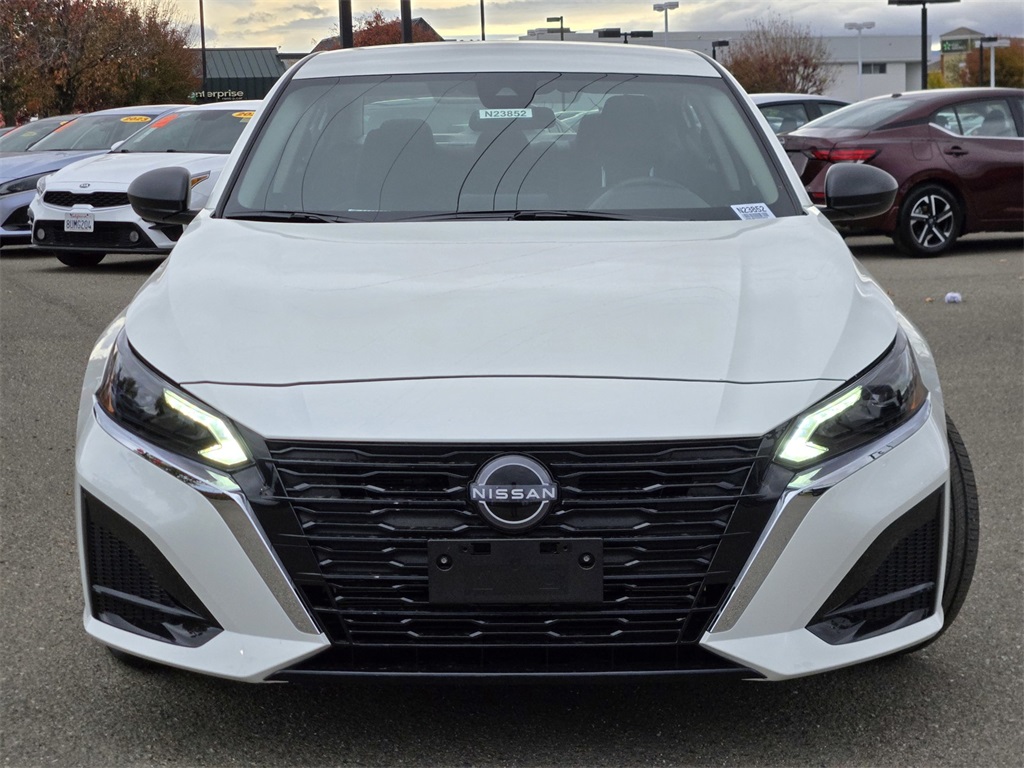 2025 Nissan Altima S Image 2 of 20