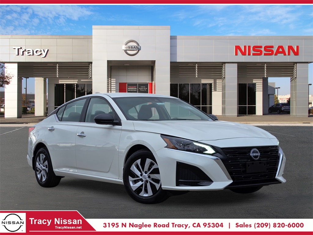 2025 Nissan Altima S Image 1 of 20