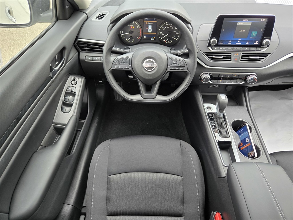 2025 Nissan Altima S Image 7 of 20